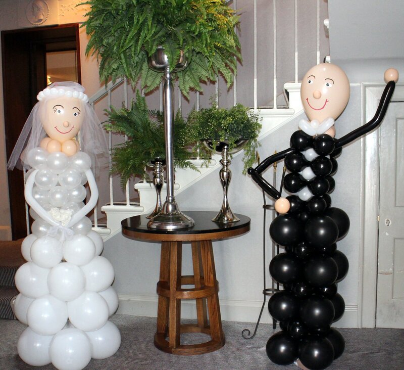 Bride & Groom Balloon sculptors