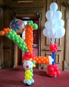 clown balloon sculpture